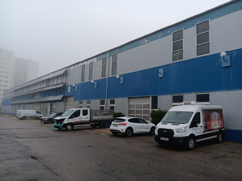 Pallady, Ikea, Hala  115Mp